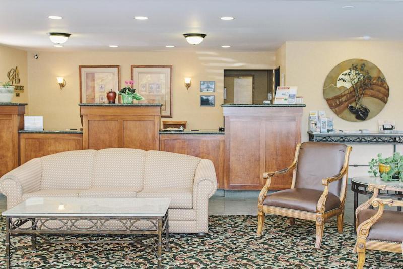Lavissh Inn And Suites Bellingham Zewnętrze zdjęcie